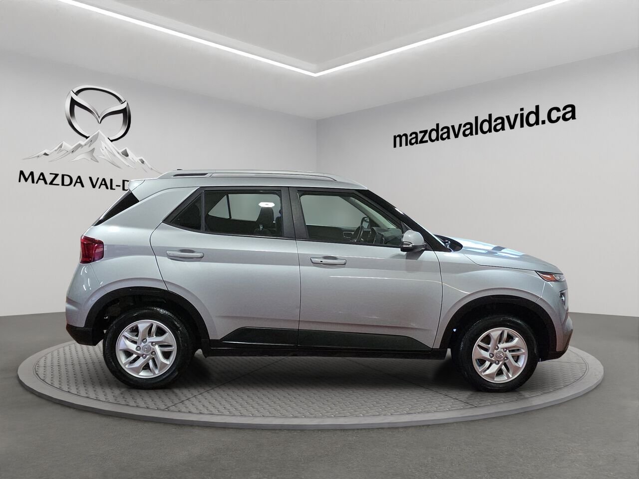 Hyundai Venue Preferred IVT, volant chauffant, commande audio au volant, Apple Carplay 2021 Argent Val-David - photo #3