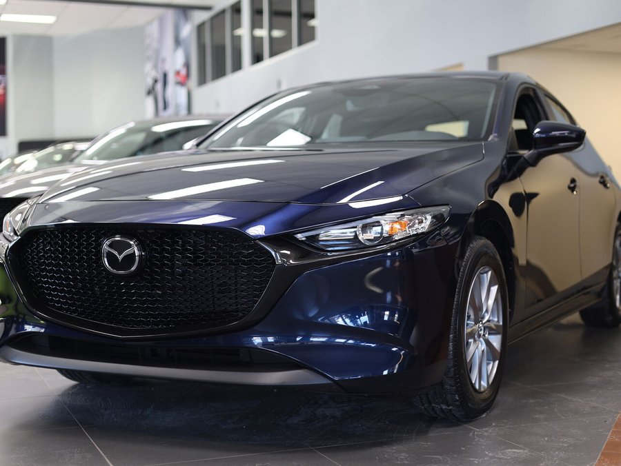 Mazda Mazda3 Sport Automatique, tout équipé, sièges chauffants, caméra de recul fwd 2025 Bleu cristal foncé mica