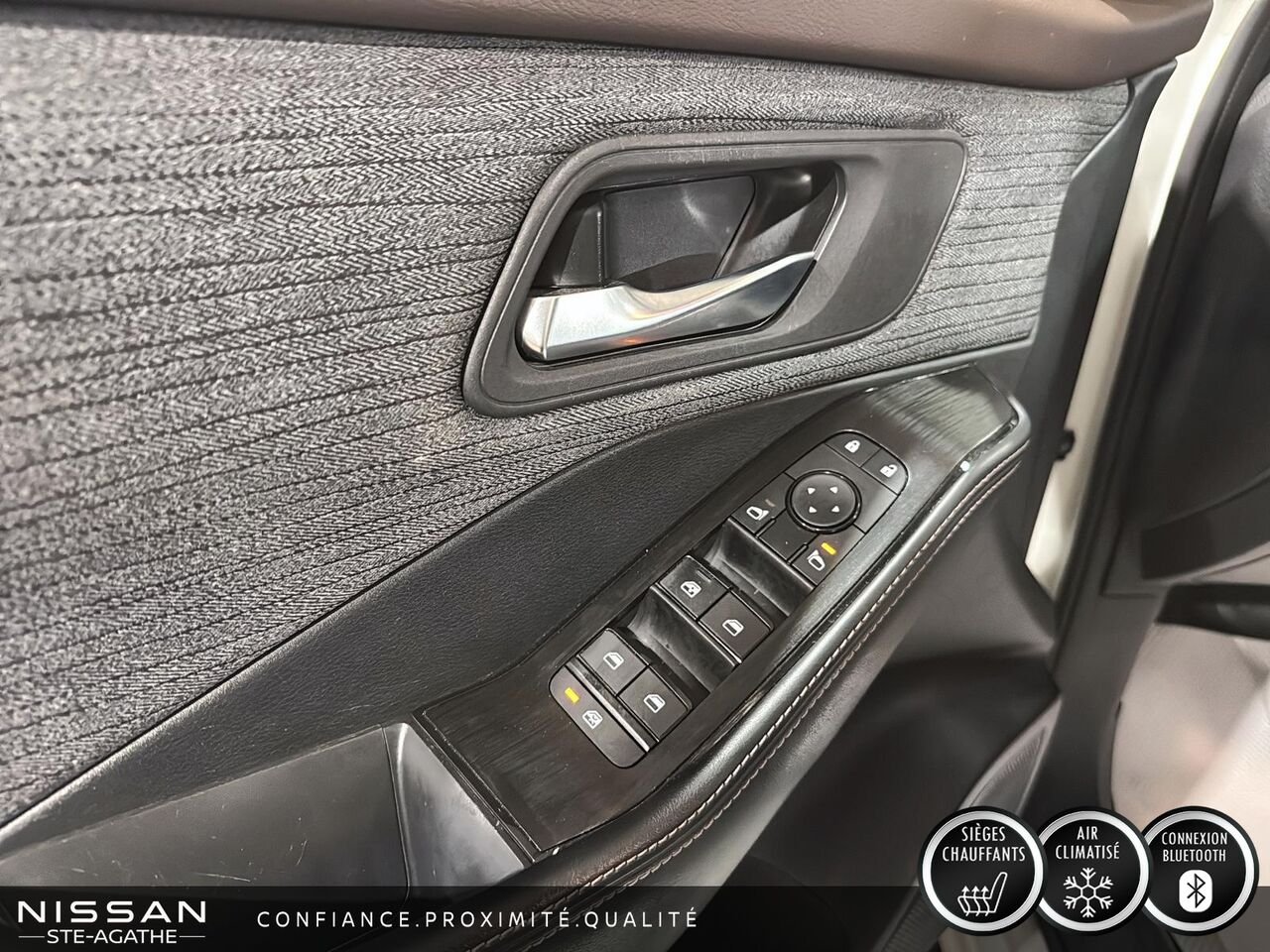 2023 Nissan Rogue SV TI avec ensemble toit ouvrant White Saint-Jérôme - photo #13