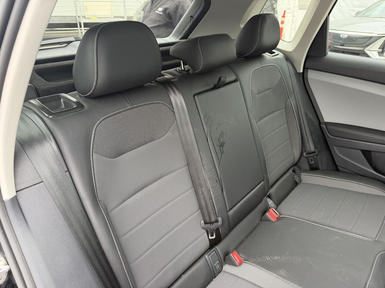 Volkswagen Taos Comfortline 4MOTION 2022 Noir Laval - photo #17