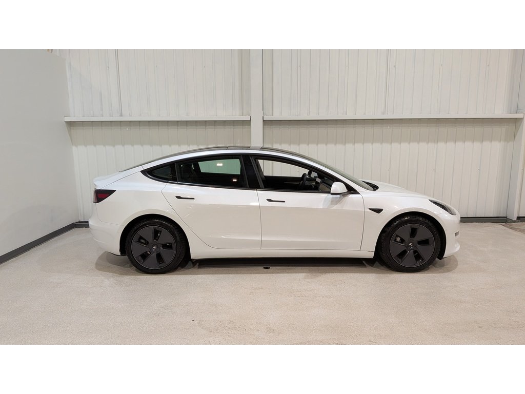 Tesla Model 3 Standard Range RWD *Ltd Avail* 2021 Rouge Val-David - photo #5