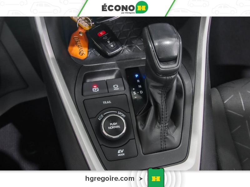 Toyota Rav 4 821073 | HYBRID XLE AWD TOIT MAGS CAM RECULE 2024 Blanc Laval - photo #13
