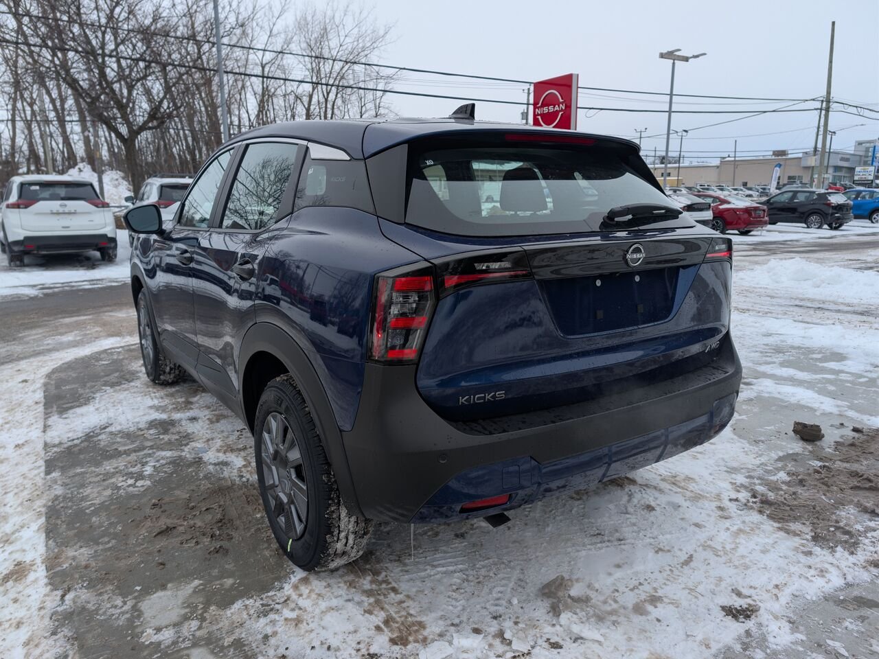 Nissan Kicks KICKS S 2026 Bleu foncé nacré Châteauguay - photo #9