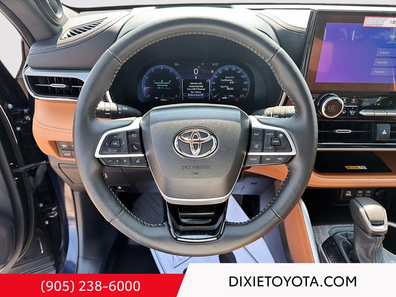 2024 Toyota Highlander PLATNIUM AWD / HEATED AND VENTIALTED SEATS / HEATED REAR SEATS / ALLOY WHEELS / MOONROOF / CARPLAY AND ANDROID AUTO Mississauga - photo #12