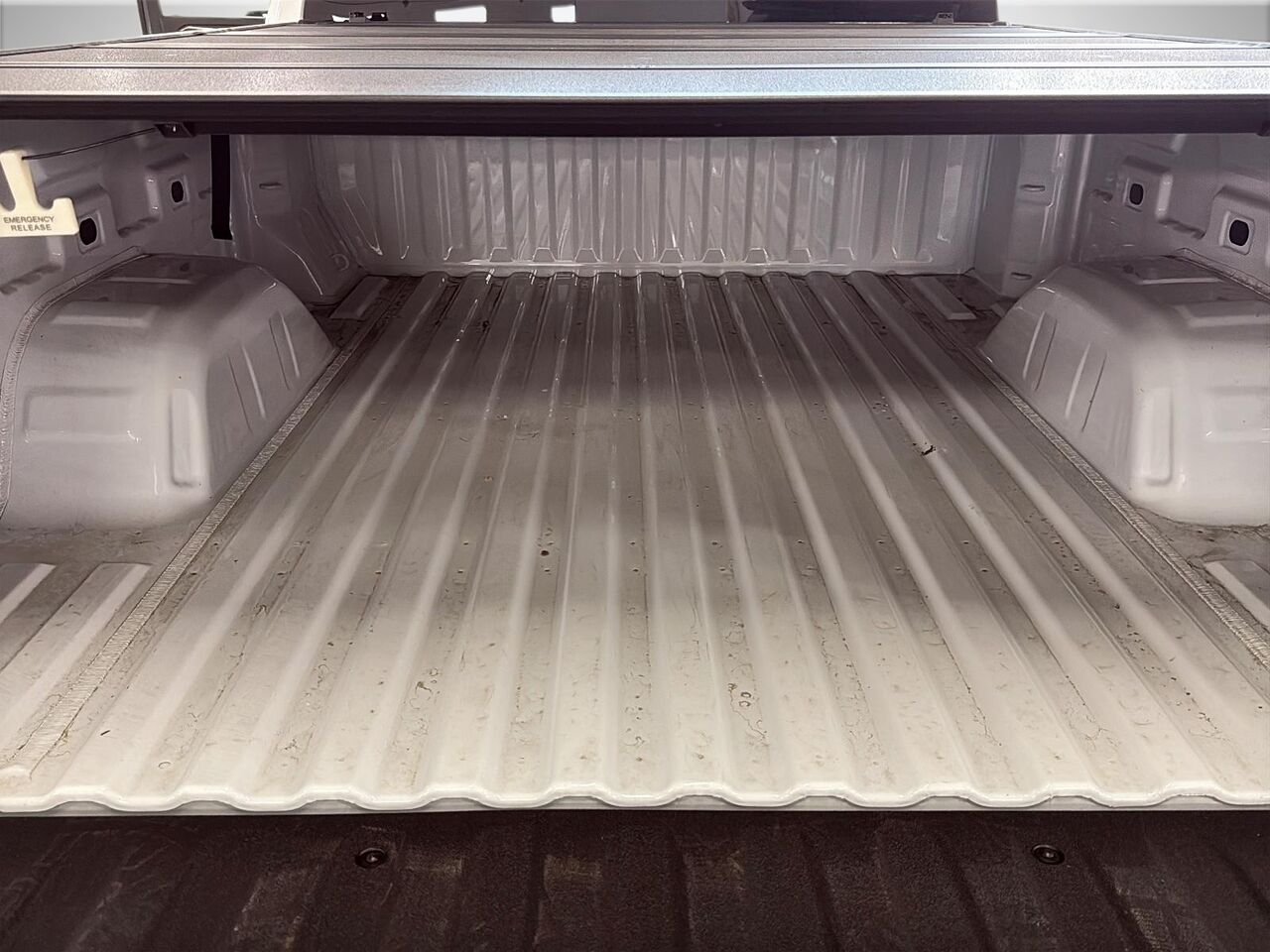 CHEVROLET Silverado 1500 RST 2026 BLANC SOMMET Saint-Hyacinthe - photo #16