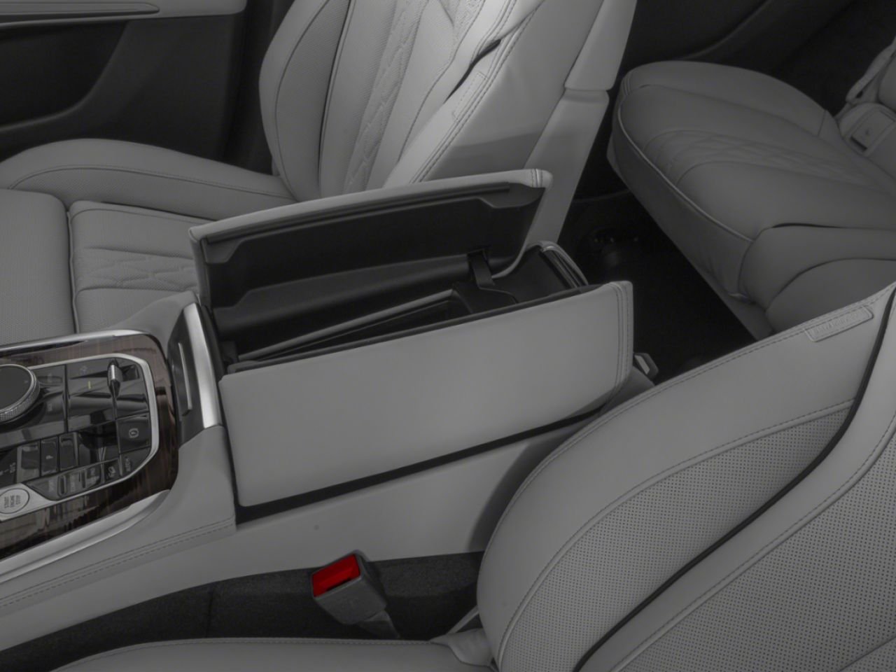 BMW X7 xDrive40i 2027 Noir saphir métallisé Blainville - photo #4