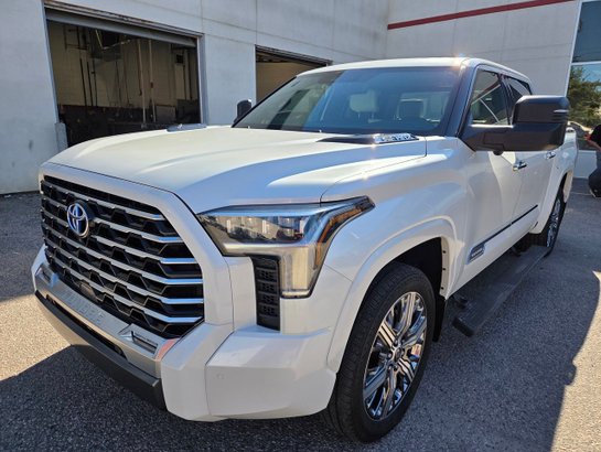 2023 Toyota TUNDRA 2023 Wind Chill Pearl