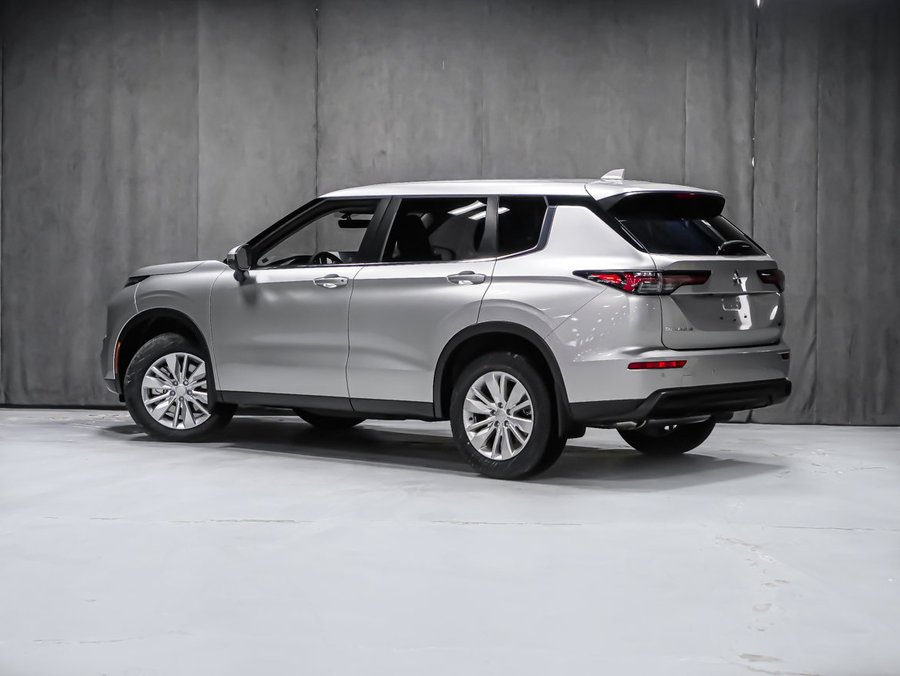 2026 Mitsubishi Outlander ES Graphite Grey