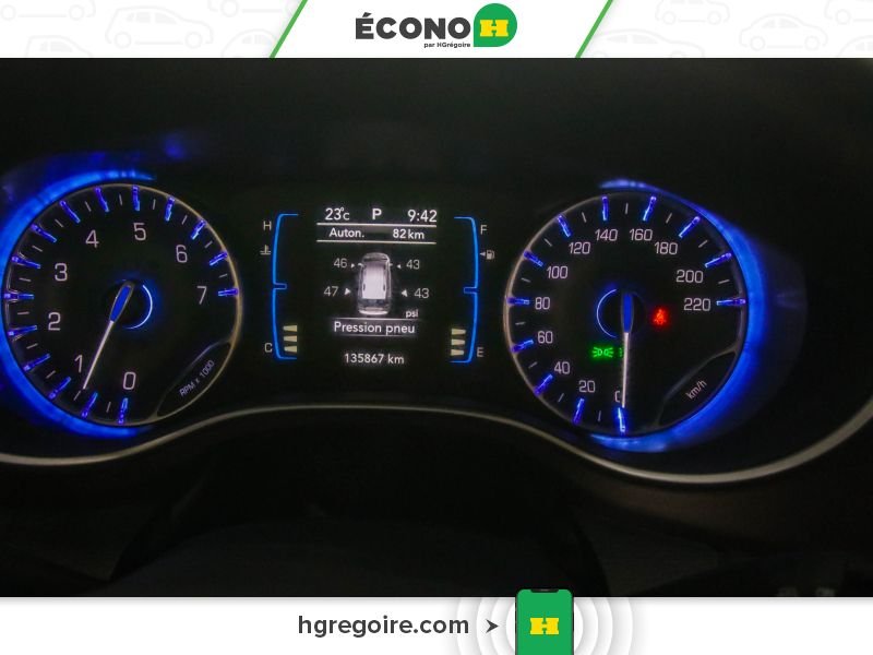 Chrysler Pacifica 2017 Noir Blainville - photo #8