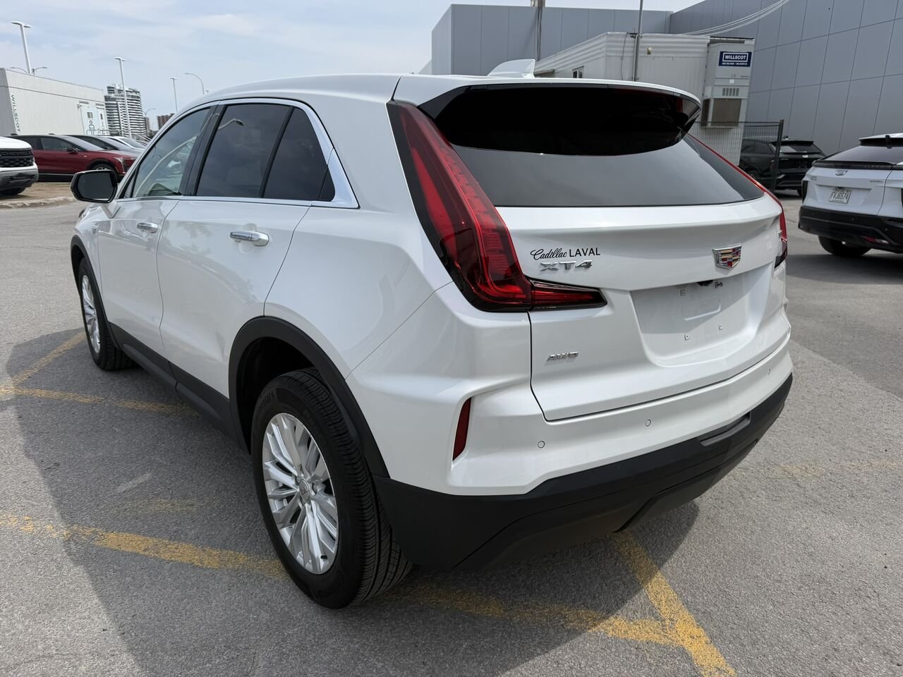 2024 Cadillac XT4 LURURY AWD FINANCEMENT À PARTIR DE 3.99% White Laval - photo #11