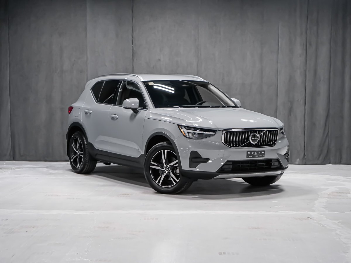 Volvo XC40 B5 CORE BRIGHT CLIMATE 2025 Gris Montréal - photo #1