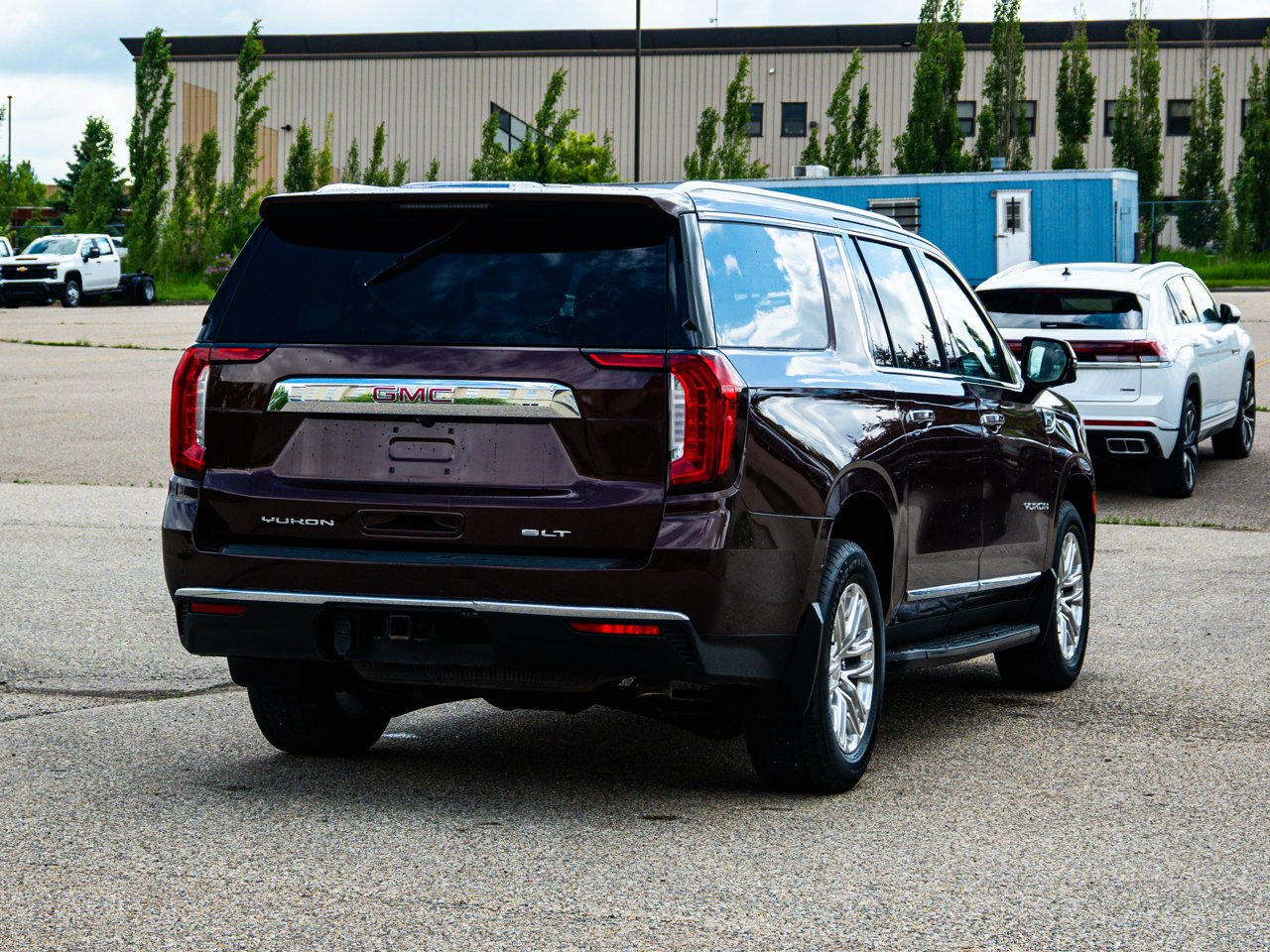 2022 GMC Yukon XL 4WD 4dr SLT Red Sherwood Park - photo #12