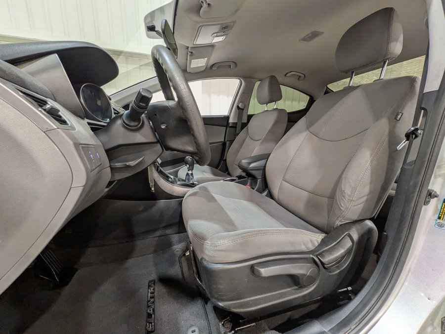 Hyundai Elantra 4dr Sdn Man L 2015 Argent