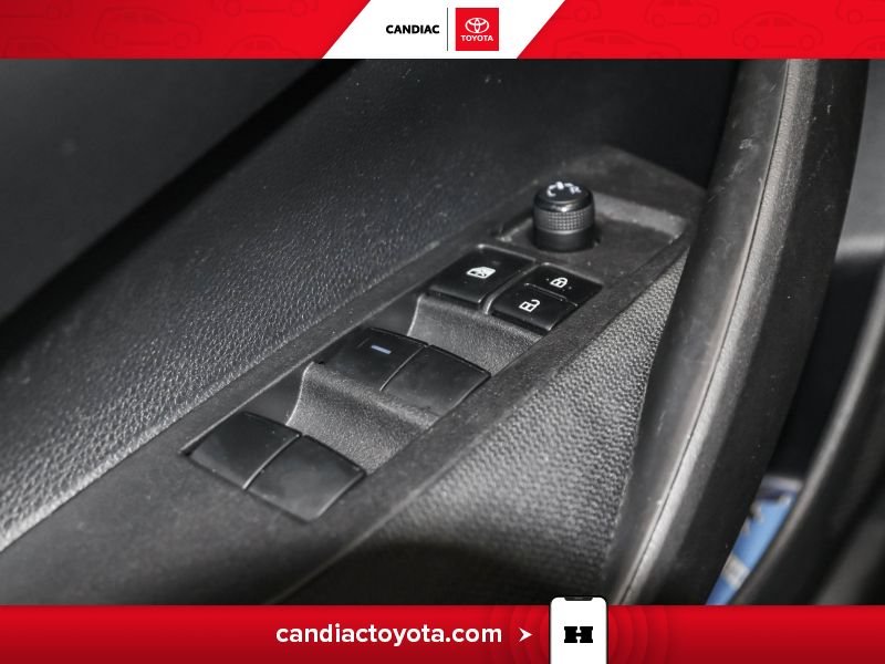 Toyota Corolla 2022 Argent Blainville - photo #17