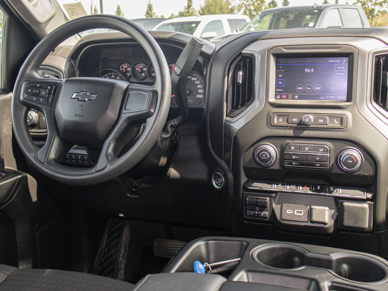 2025 Chevrolet Silverado 2500HD 4WD Crew Cab 159 Custom White Sherwood Park - photo #27