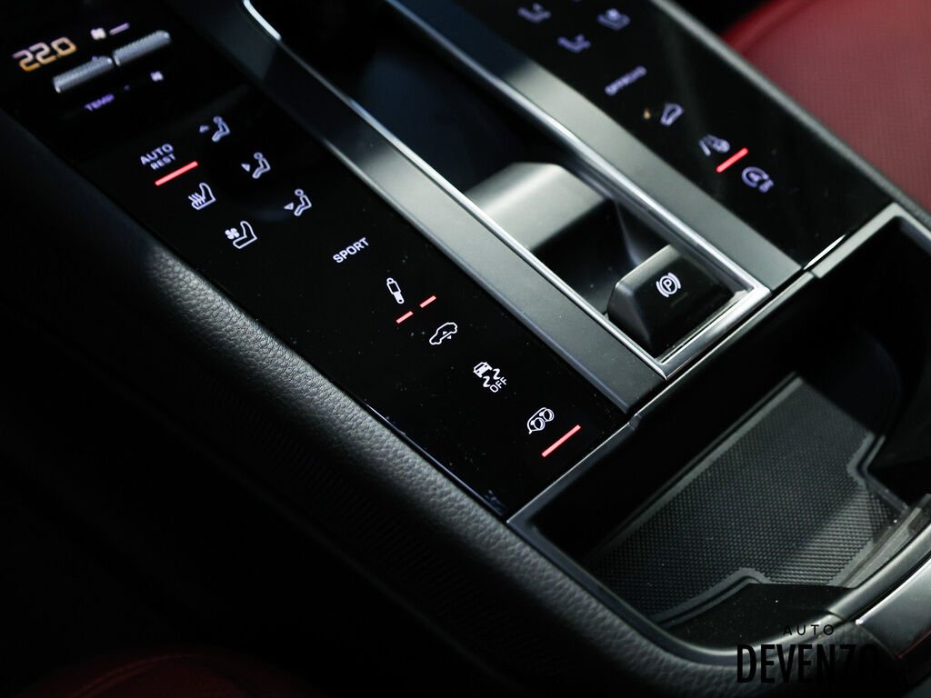 2025 Porsche Macan Black Saint-Eustache - photo #22