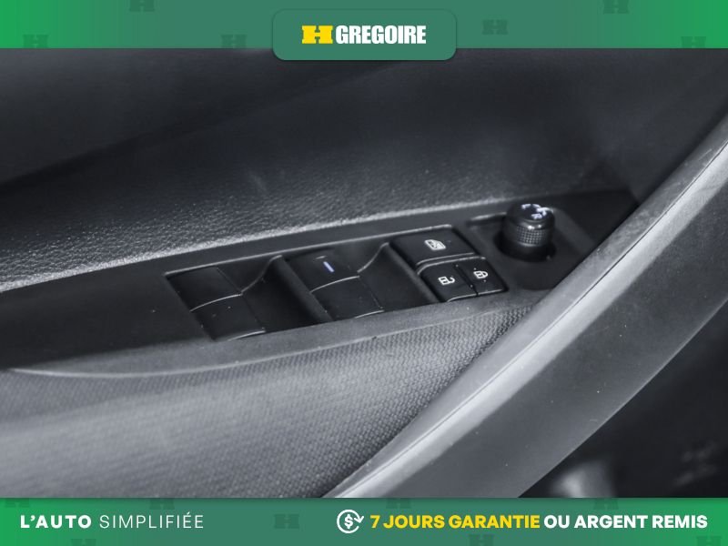 Toyota Corolla 727157A | LE AUTO AC GR ELEC CAM RECULE BLUETOOTH 2022 Argent Laval - photo #13