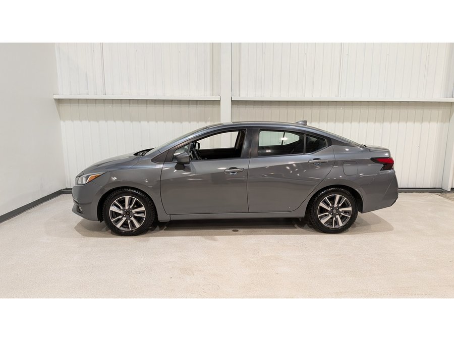 2021 Nissan Versa 2021 Grey