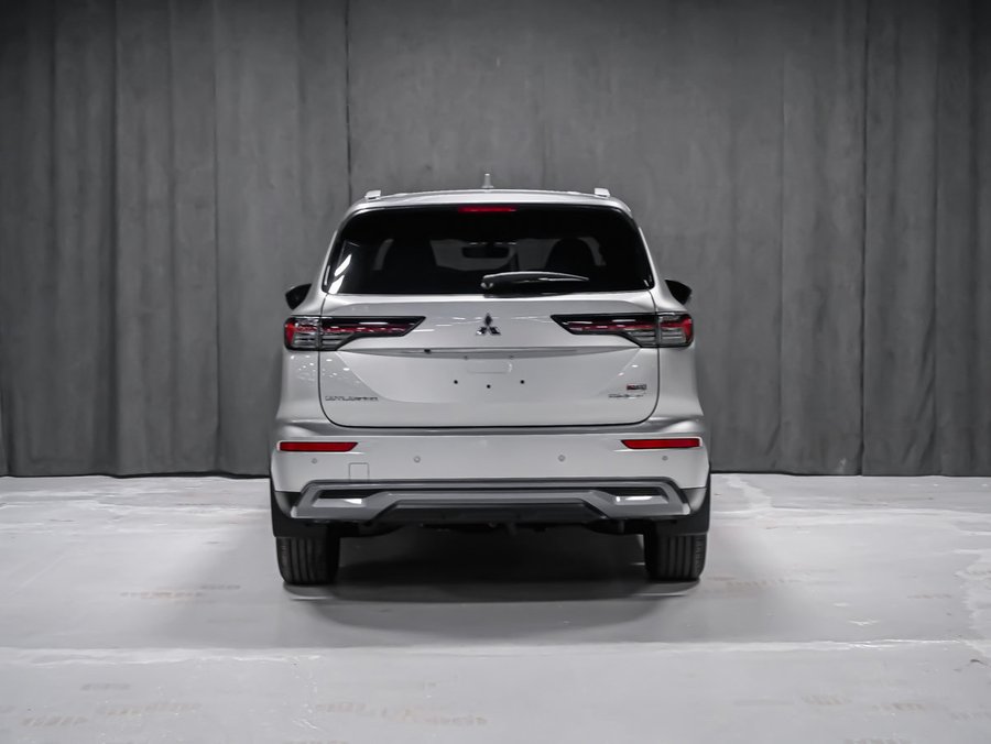 Mitsubishi Outlander PHEV SE 2026 Gris graphite métallisé