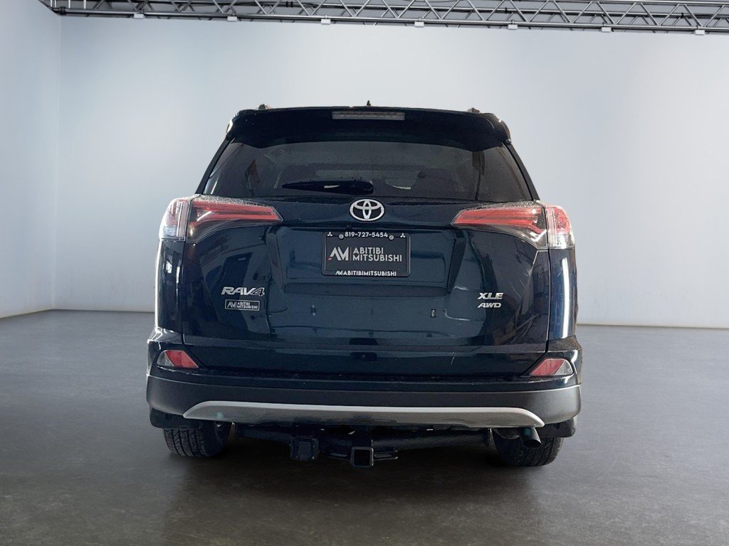 Toyota RAV4 AWD XLE 2018 Noir Rouyn-Noranda - photo #5