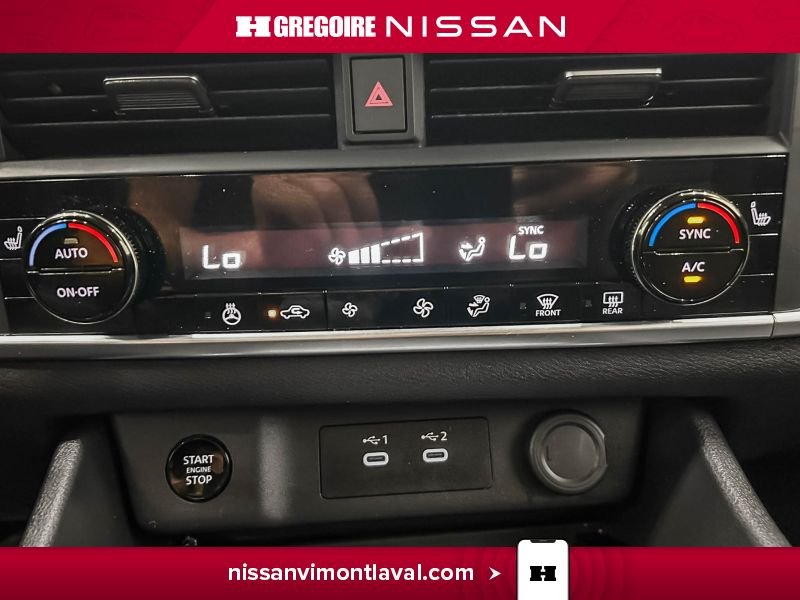 Nissan Rogue 2024 Blanc Laval - photo #26