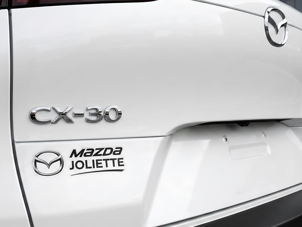 2026 MAZDA CX-30 Snowflake White Pearl Notre-Dame-des-Prairies - photo #8