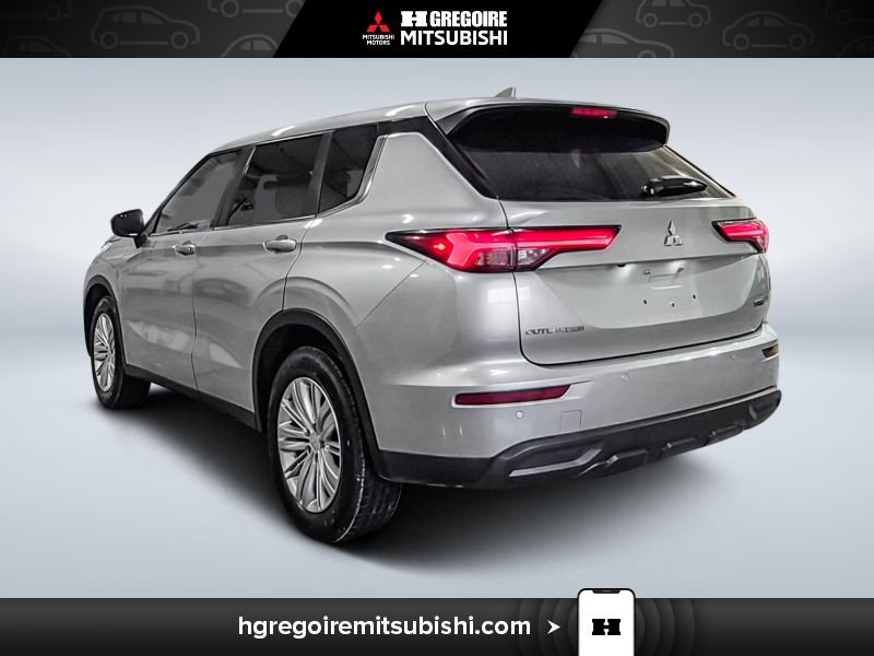 2022 Mitsubishi Outlander Grey Laval - photo #5
