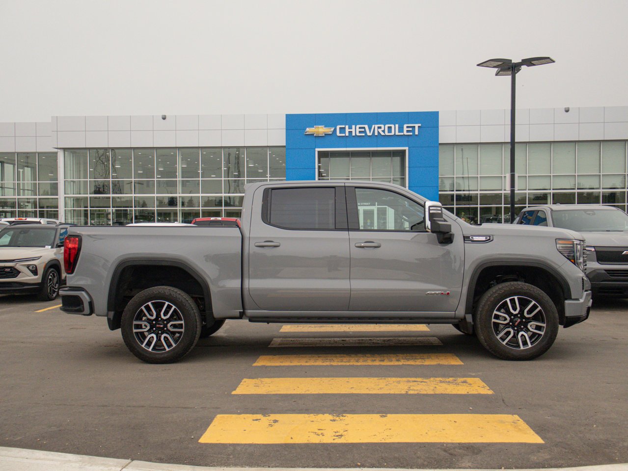 2024 GMC Sierra 1500 4WD Crew Cab 147 AT4 Grey Sherwood Park - photo #11