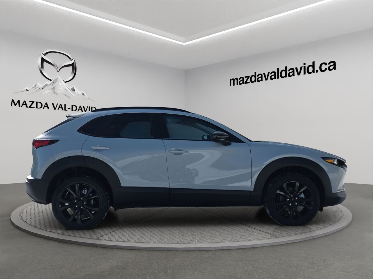 Mazda CX-30 GT turbo, awd, toit ouvrant, Écran 360 degré, Navigation, chargeur sans fil pour cellulaire 2026 Gris aéro métallisé Val-David - photo #3