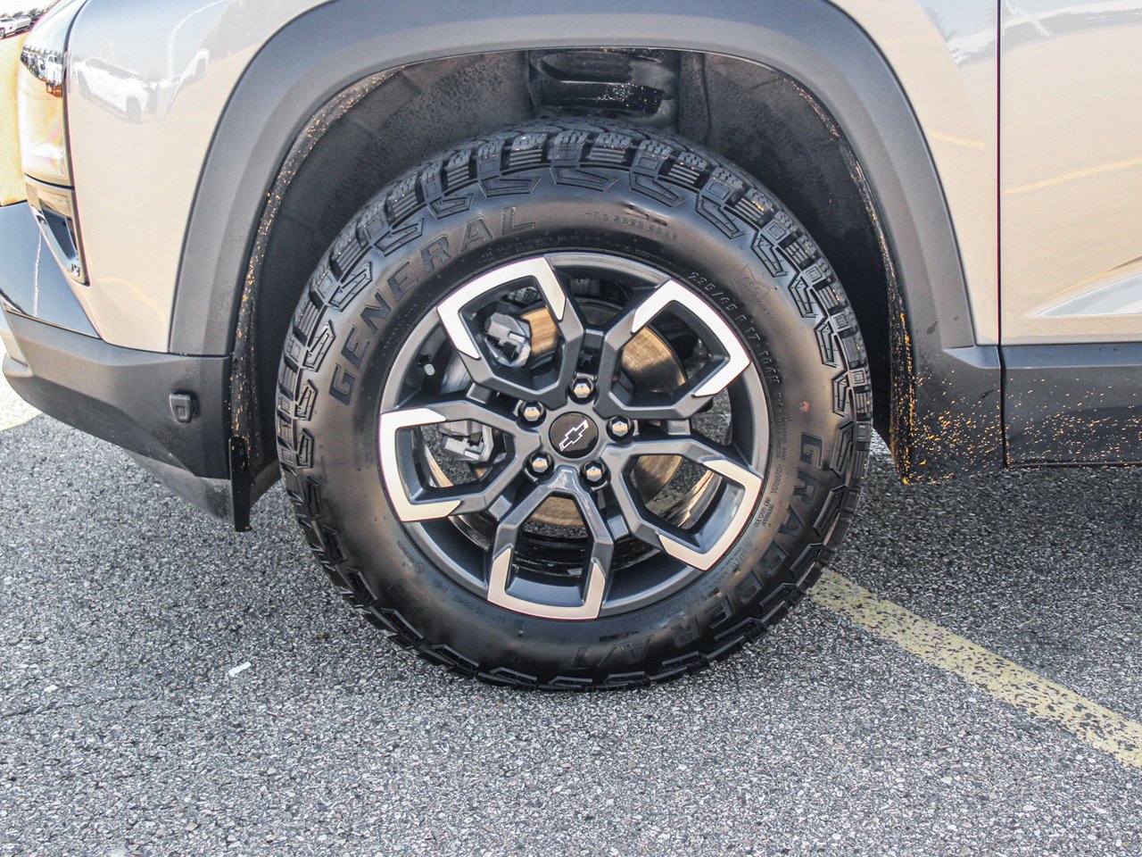 2026 Chevrolet Equinox AWD 4dr ACTIV Grey Sherwood Park - photo #11