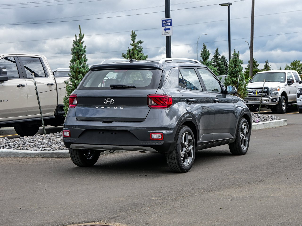 2025 Hyundai Venue Ultimate IVT w/Black Interior Grey Sherwood Park - photo #12