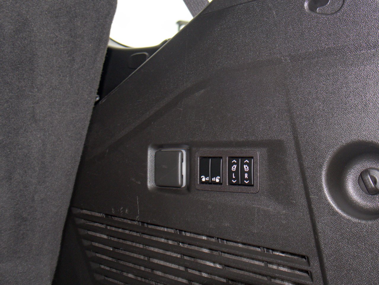 2023 Chevrolet Tahoe 4WD 4dr LT Grey Sherwood Park - photo #11