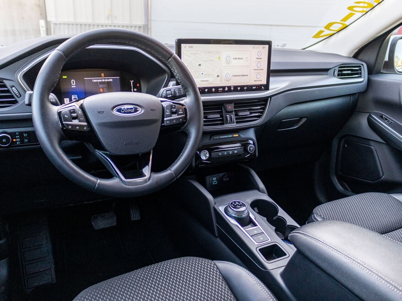 2023 Ford Escape VHR TA White Châteauguay - photo #7