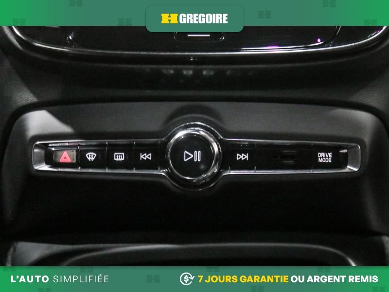 Volvo XC40 821529 | R-Design AWD AUTO AC CUIR TOIT NAV MAGS CAM RECUL 2021 Blanc Laval - photo #24