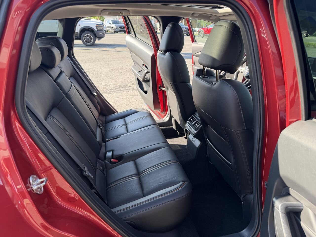 2023 Mazda CX-50 Red Lac Mégantic - photo #13