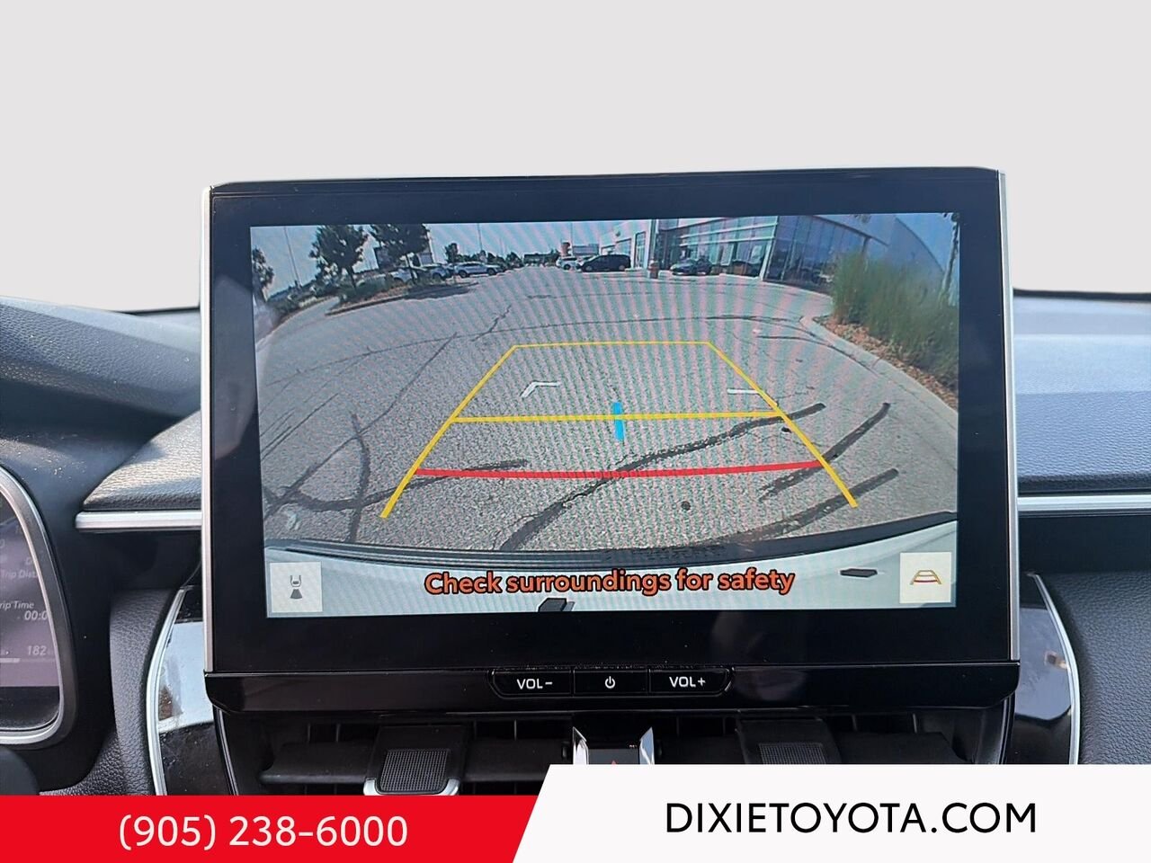 2026 Toyota Corolla Cross XLE AWD / CLEAN CARFAX / HEATED SEATS / MOONROOF / ALLOY WHEELS / CARPLAY AND ANDROID AUTO White Mississauga - photo #16