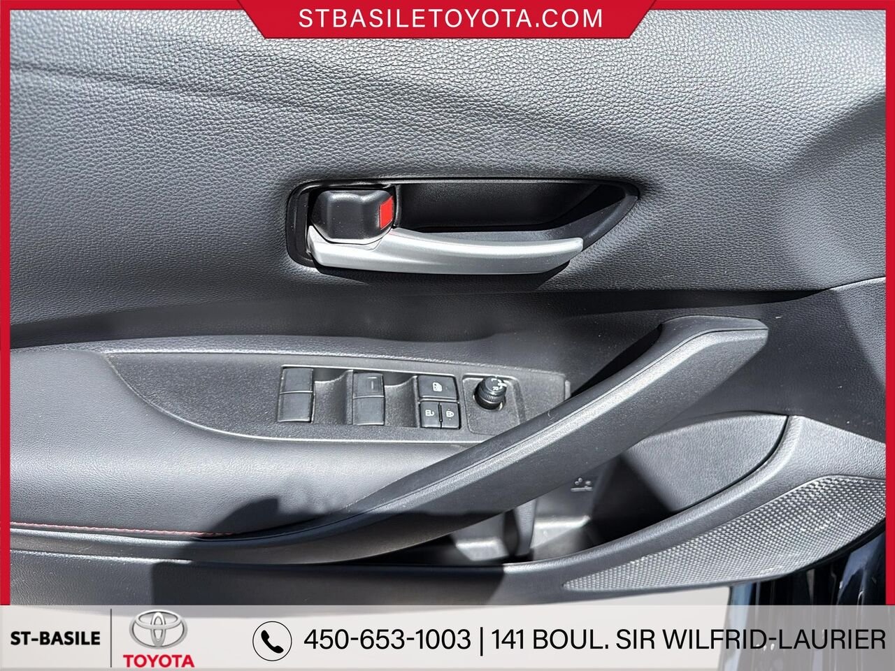 2024 TOYOTA Corolla Hybrid Midnight Black Metallic Saint-Basile-le-Grand - photo #13