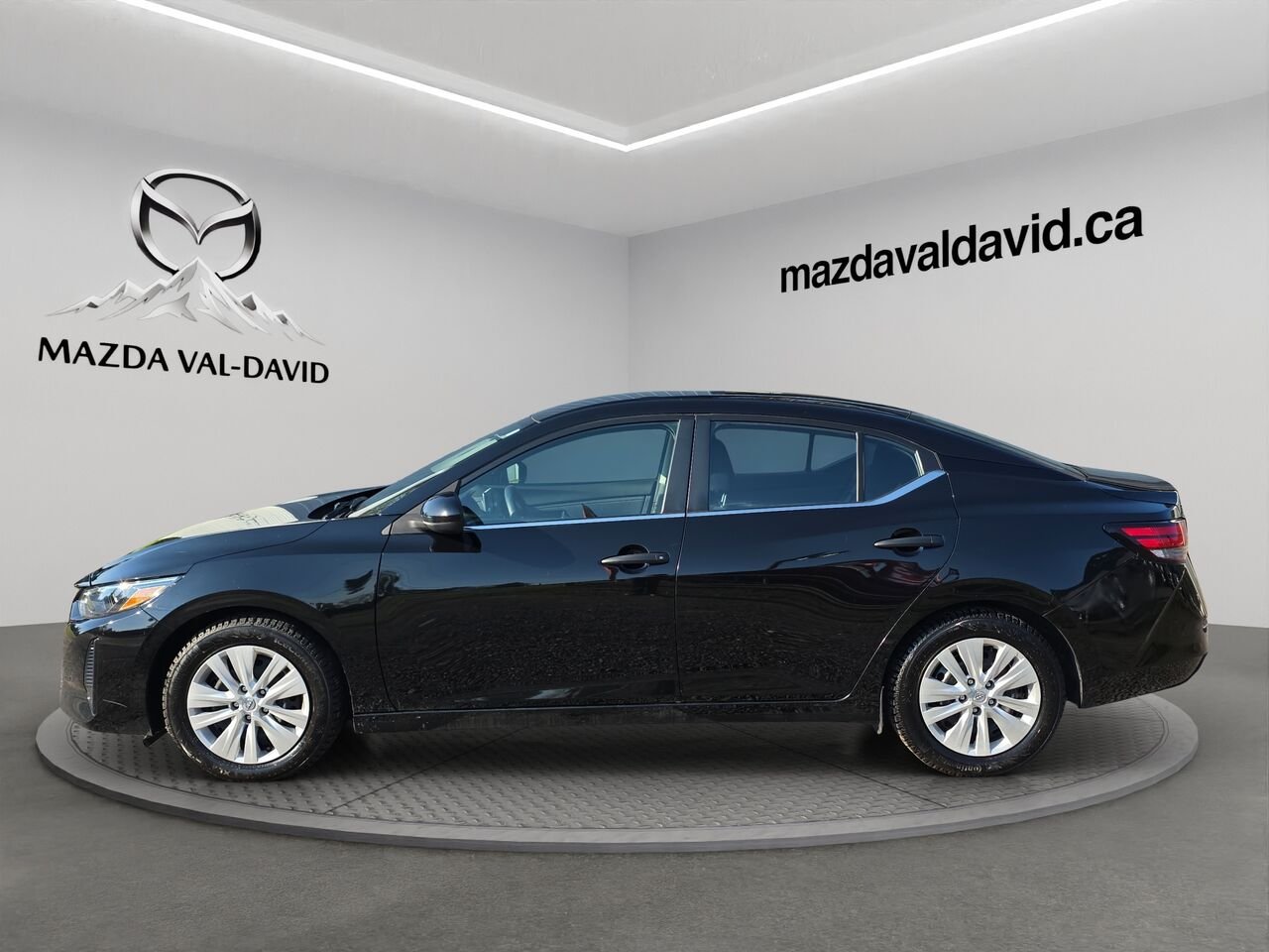 2024 Nissan Sentra S Plus CVT, caméra de recul, commande audio au volant, Apple Carplay Black Val-David - photo #1