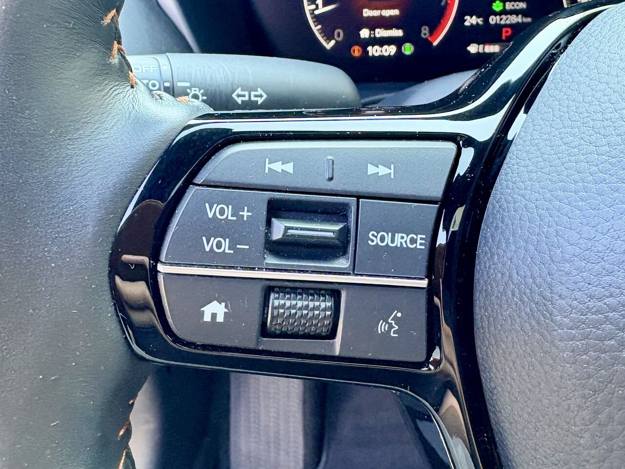 2025 Honda HR-V Blue Mont-Laurier - photo #22