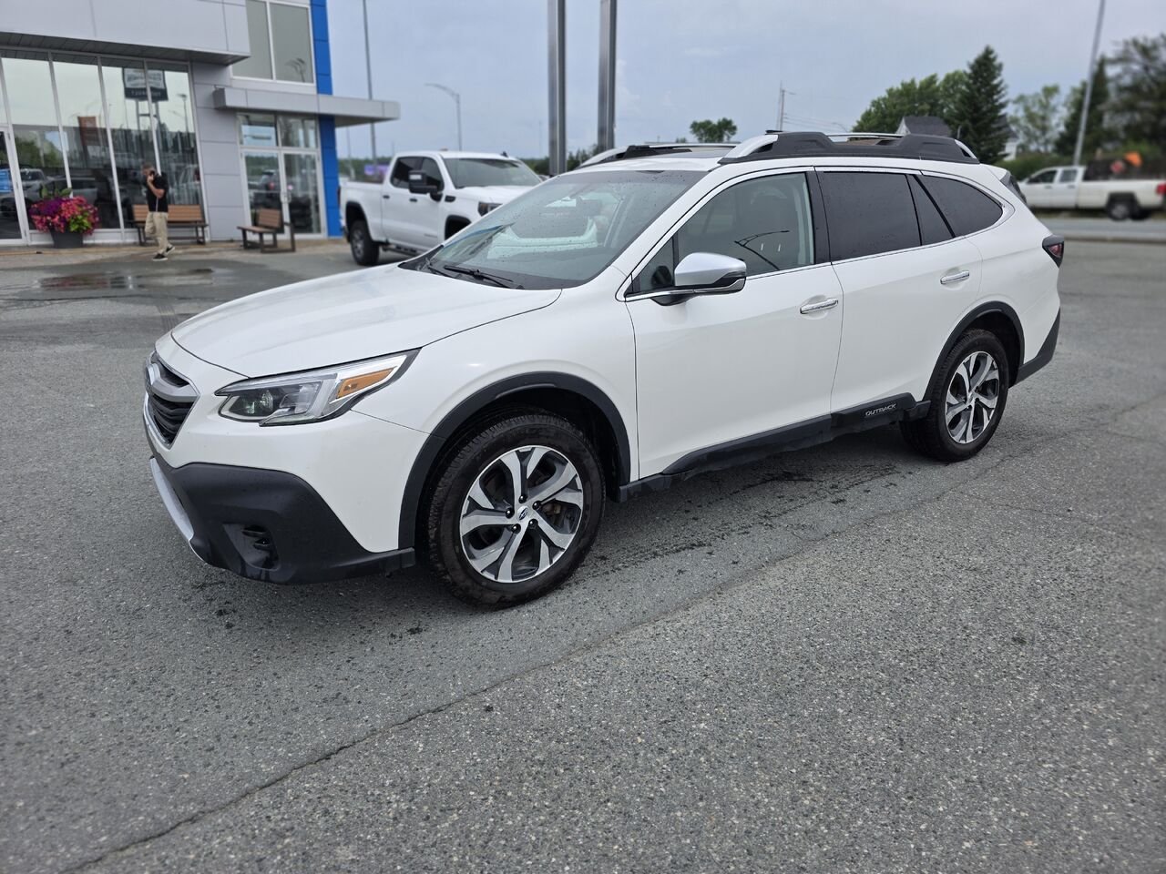 2022 Subaru Outback Premier XT White Rouyn-Noranda - photo #1