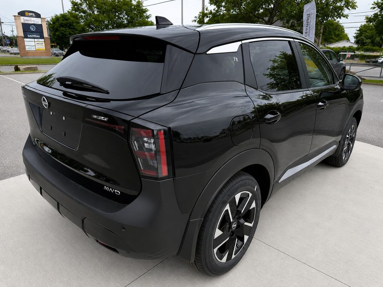 NISSAN Kicks KICKS SV PRIVILEGE AWD 2026 Super noir Châteauguay - photo #5