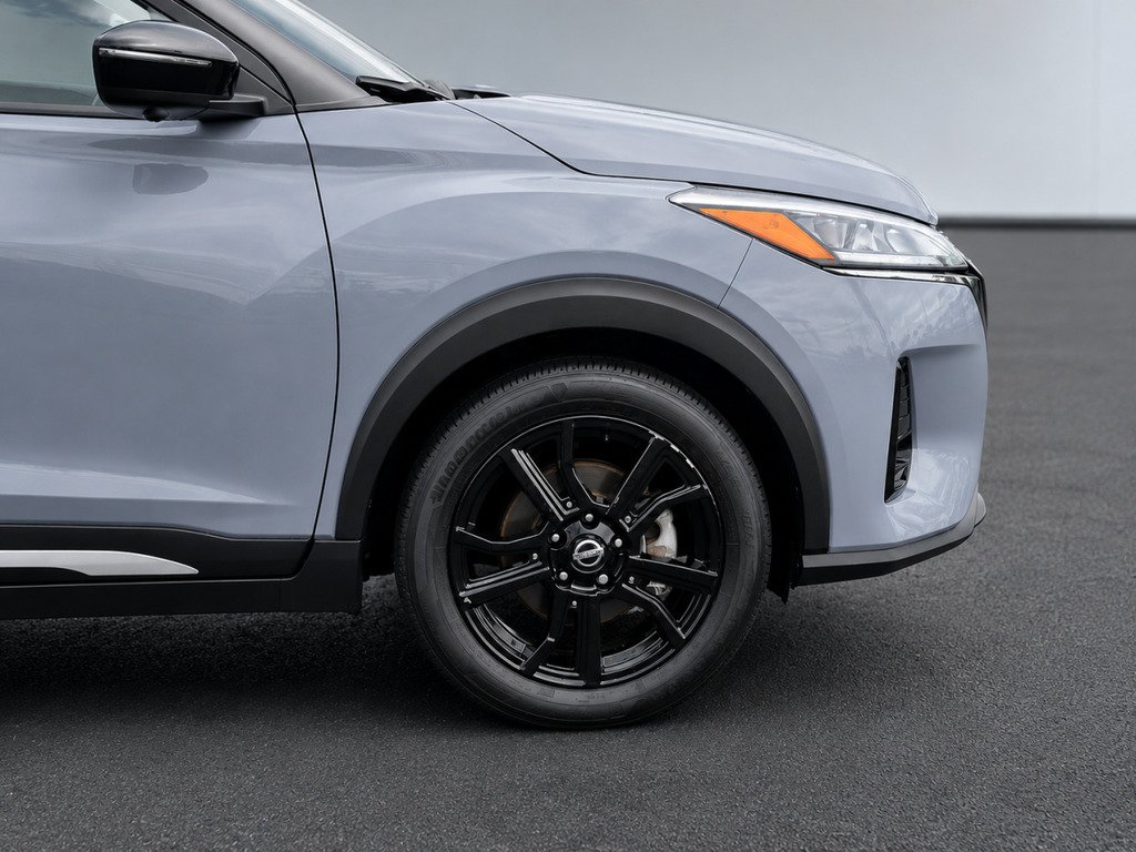 2024 Nissan Kicks Grey Saint-Basile-le-Grand - photo #4