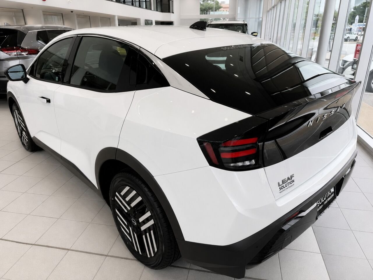 2026 NISSAN LEAF LEAF SV+ Everest White Pearl Tricoat Châteauguay - photo #2
