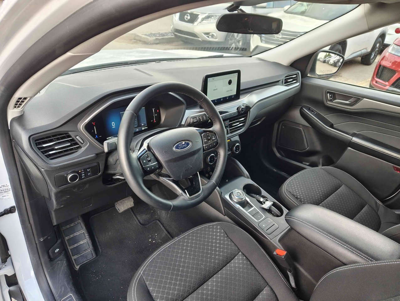 2025 Ford Escape Active AWD White Sherwood Park - photo #7