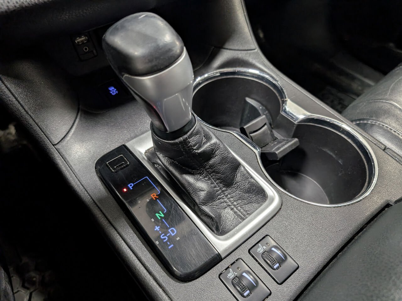 Toyota Highlander XLE/AWD/SIÈGES CHAUFFANTS/BLUETOOTH/AC BIZONE/TOIT OUVRANT 2018 Gris aurore mica Sherbrooke - photo #21