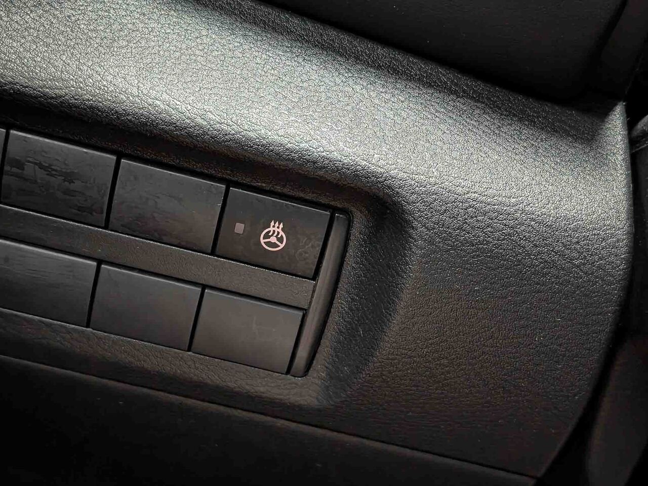 Nissan KICKS SR Cuir Volant et Sièges Chauffants 2023 Rouge Sherbrooke - photo #20