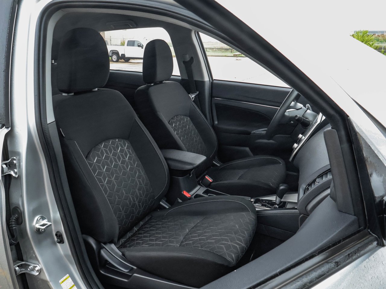 2024 Mitsubishi RVR ES AWC Grey Sherwood Park - photo #14