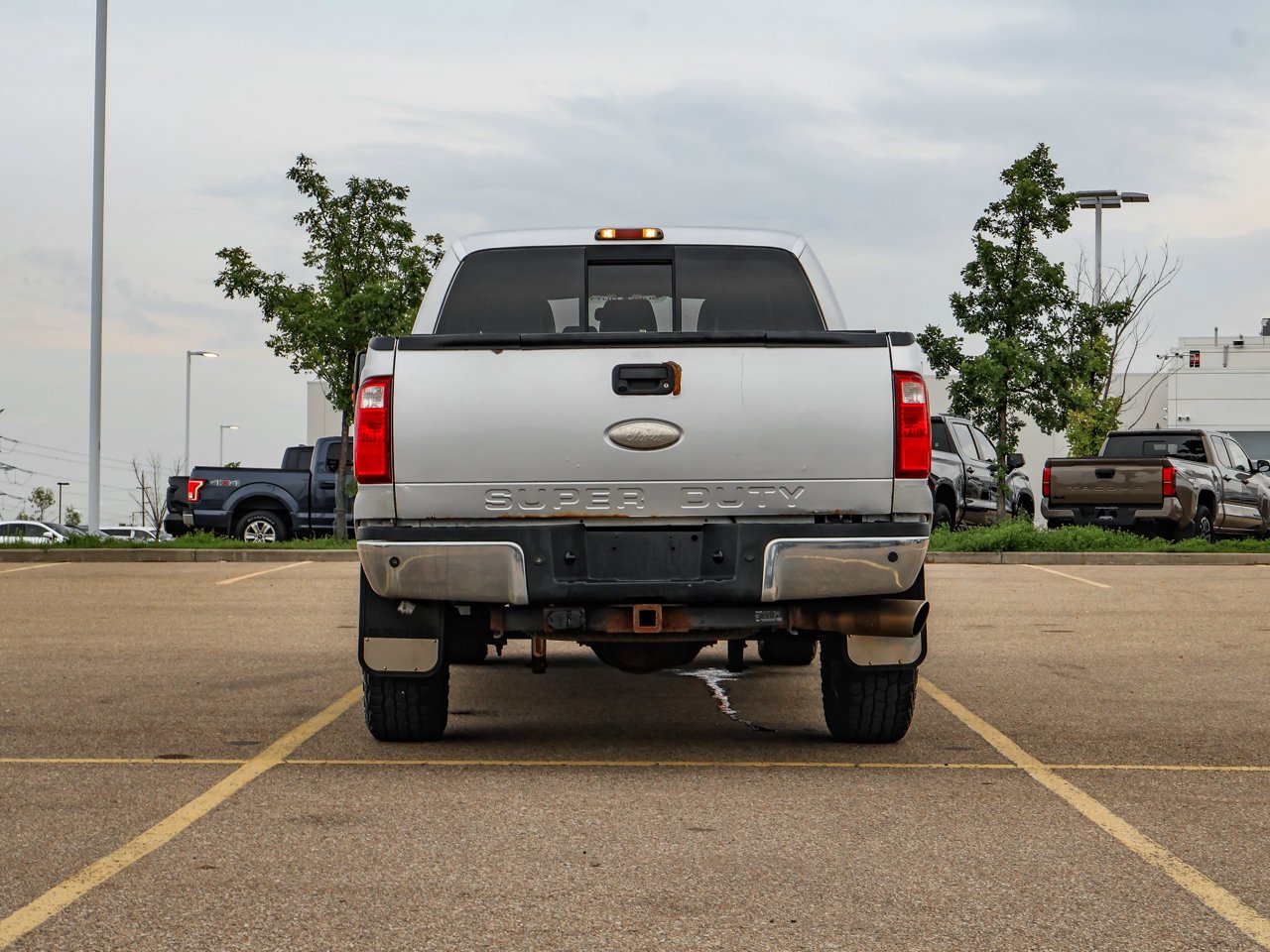 2011 Ford Super Duty F-350 4WD Crew Cab 156 Lariat Grey Sherwood Park - photo #6