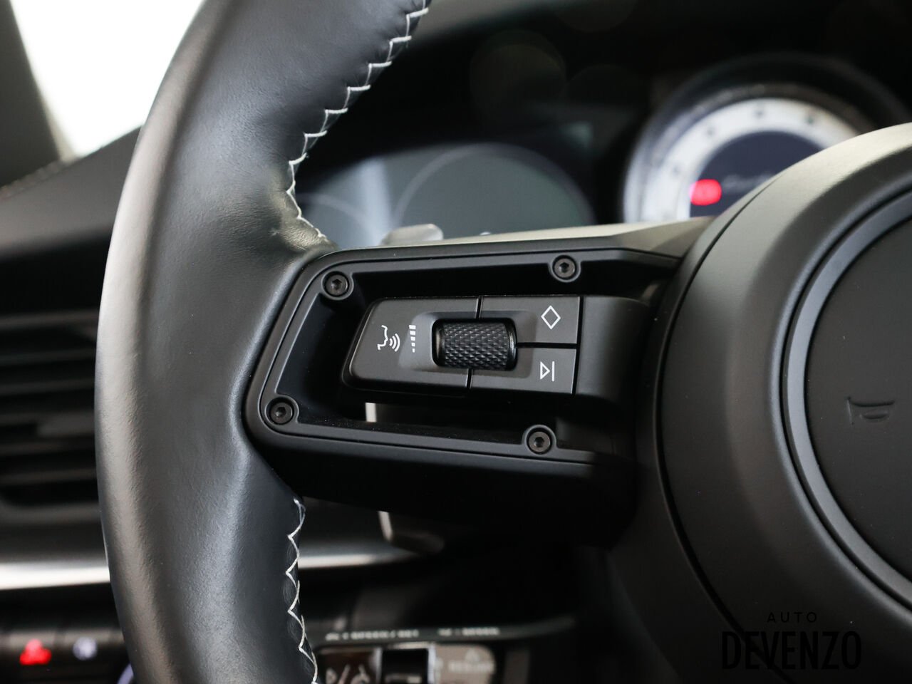 2023 Porsche 911 Blue Saint-Eustache - photo #11