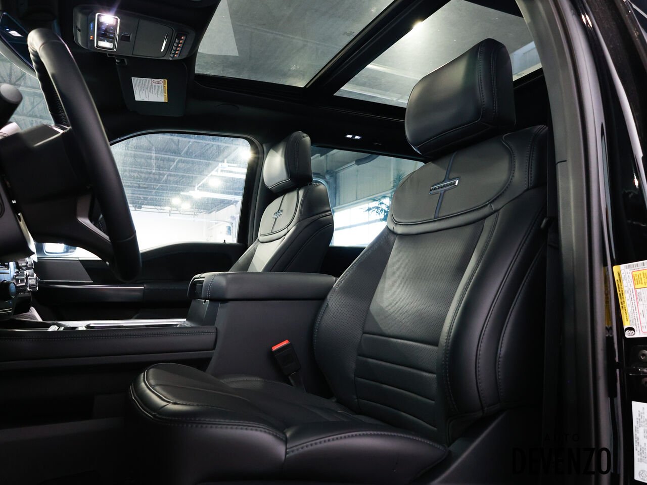 2026 Ford Super Duty F-450 DRW Black Saint-Eustache - photo #12